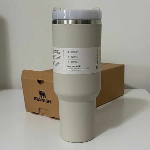 NWT Stanley 40oz Dune Quencher H2.0 FlowState Tumbler - Picture 3 of 7